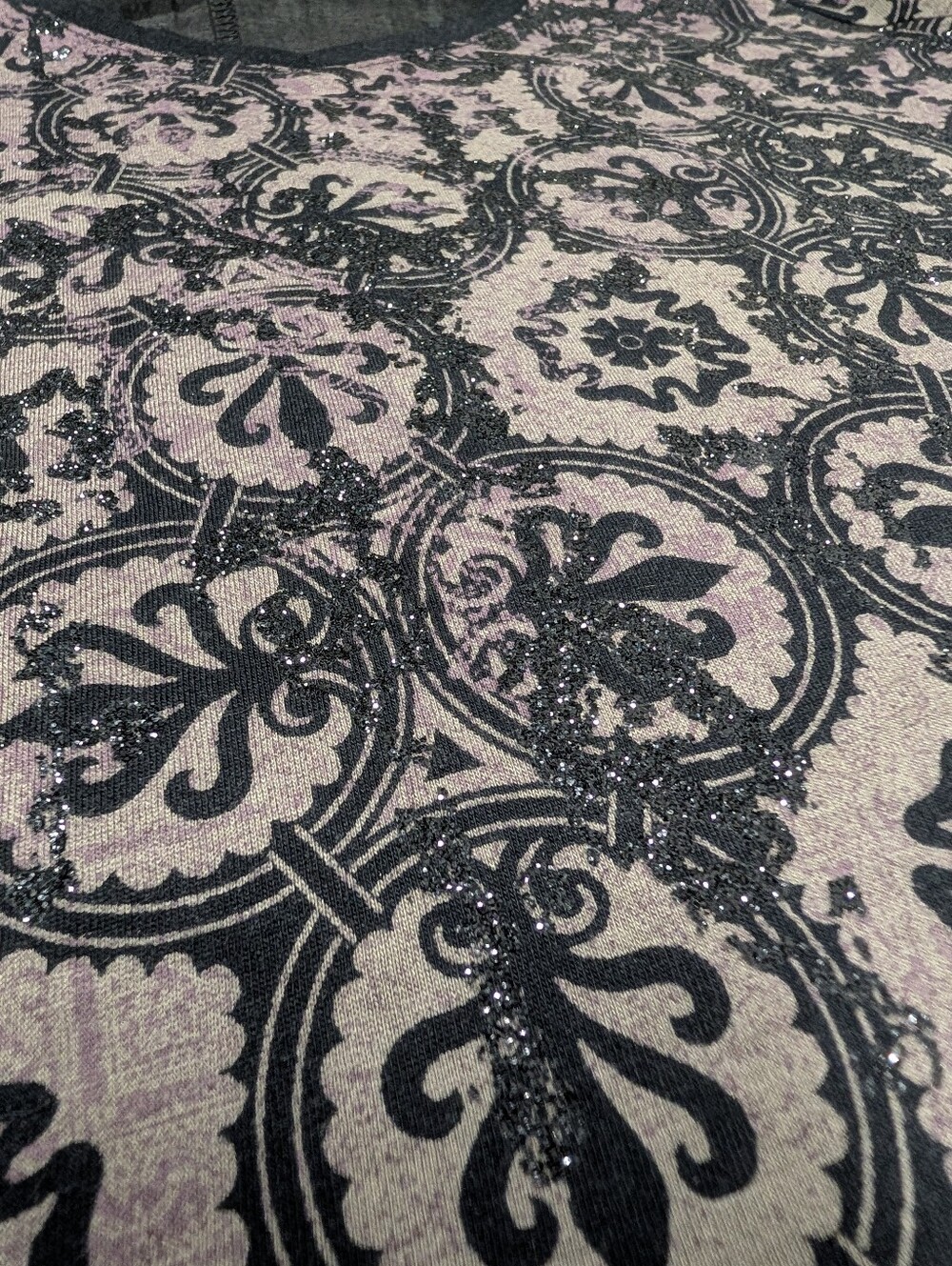 Rock & Republic Black Purple Glitter Medallion Print Top Women's Size L - Picture 4 of 6